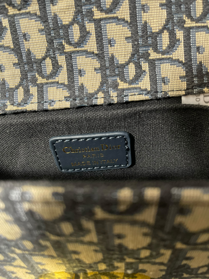 Blue Dior Oblique Jacquard 30
Montaigne Chain Bag