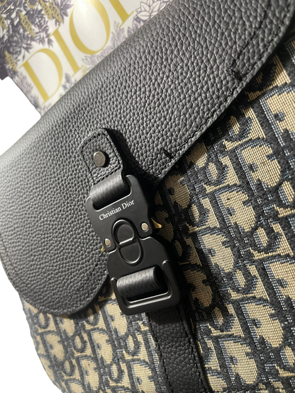 Dior Small Oblique Jacquard
Saddle Messenger Bag with Flap