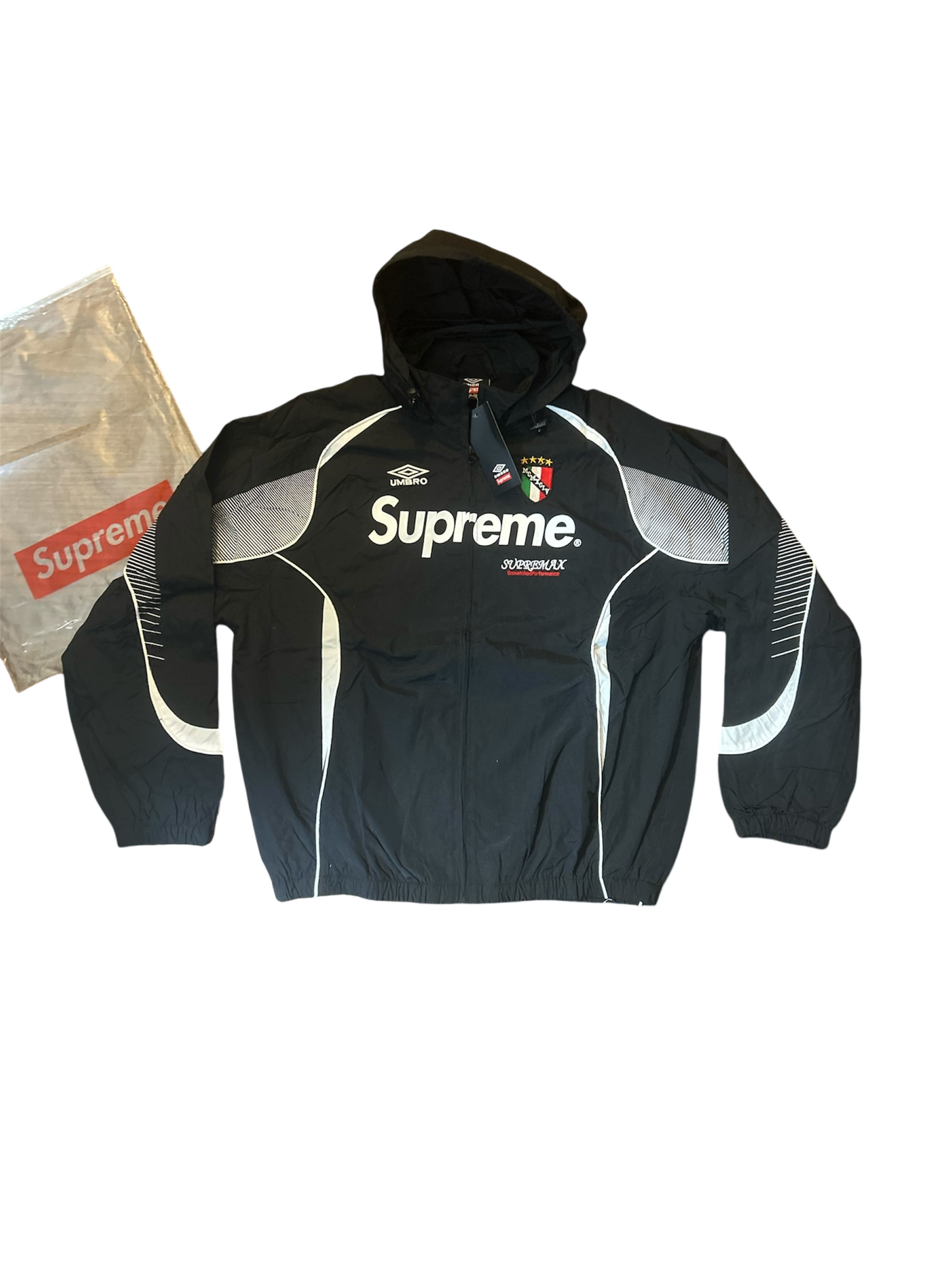 Supreme Umbro Hooded Black Track
Jacket