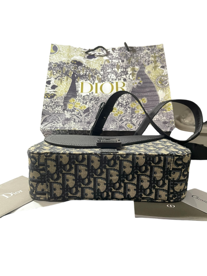 Dior Small Oblique Jacquard
Saddle Messenger Bag with Flap