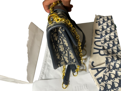 Blue Dior Oblique Jacquard 30
Montaigne Chain Bag