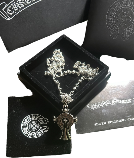 Chrome Hearts Cross Horseshoe
Necklace