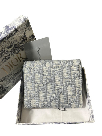 Dior Saddle Lotus Wallet
Oblique Jacquard Grey